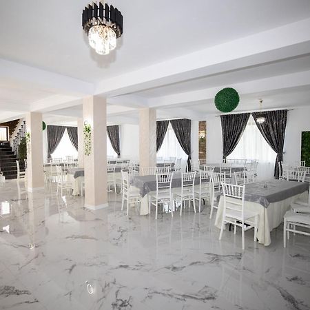 Rem Garden Otel Novaci-Străini Dış mekan fotoğraf