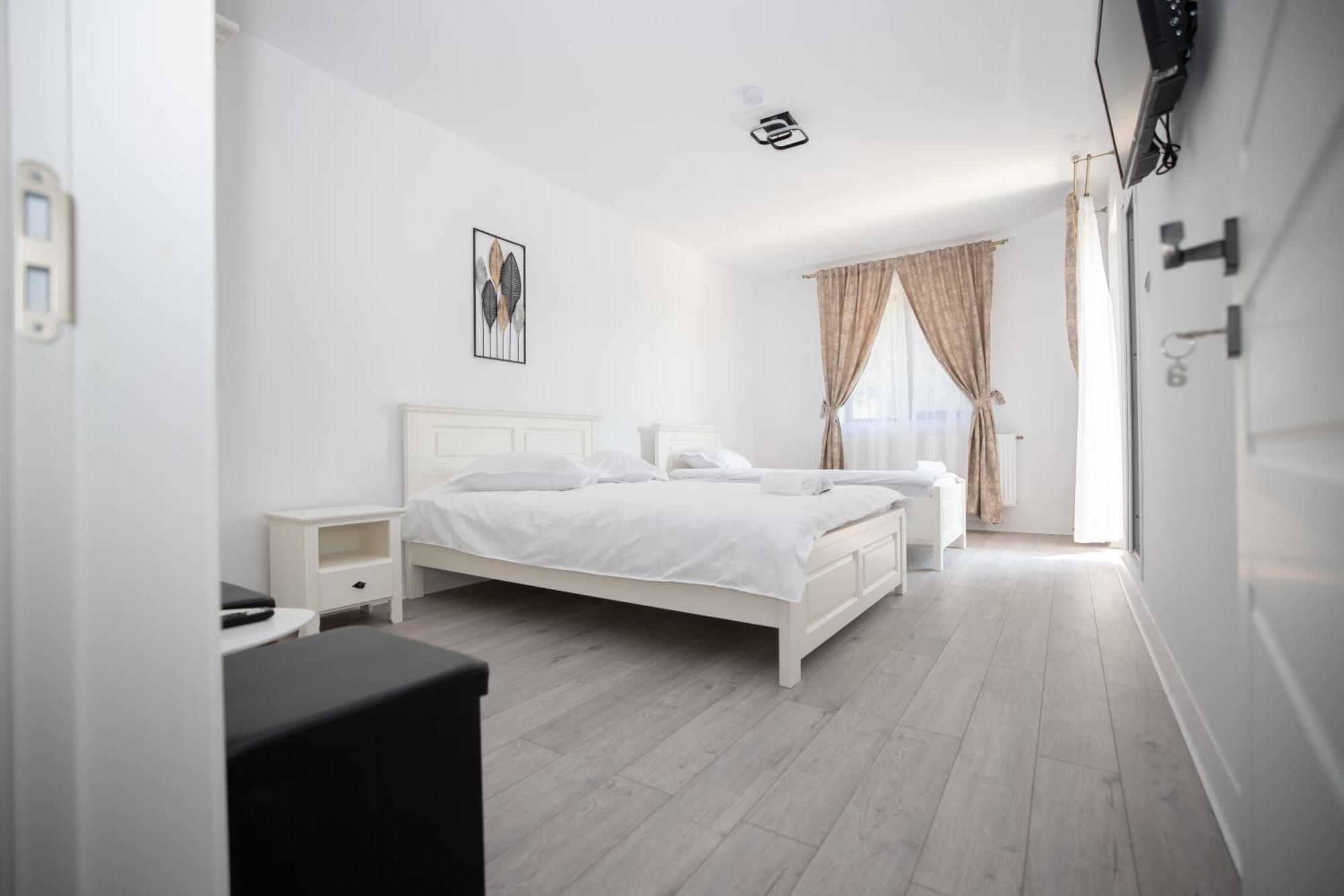 Rem Garden Otel Novaci-Străini Dış mekan fotoğraf