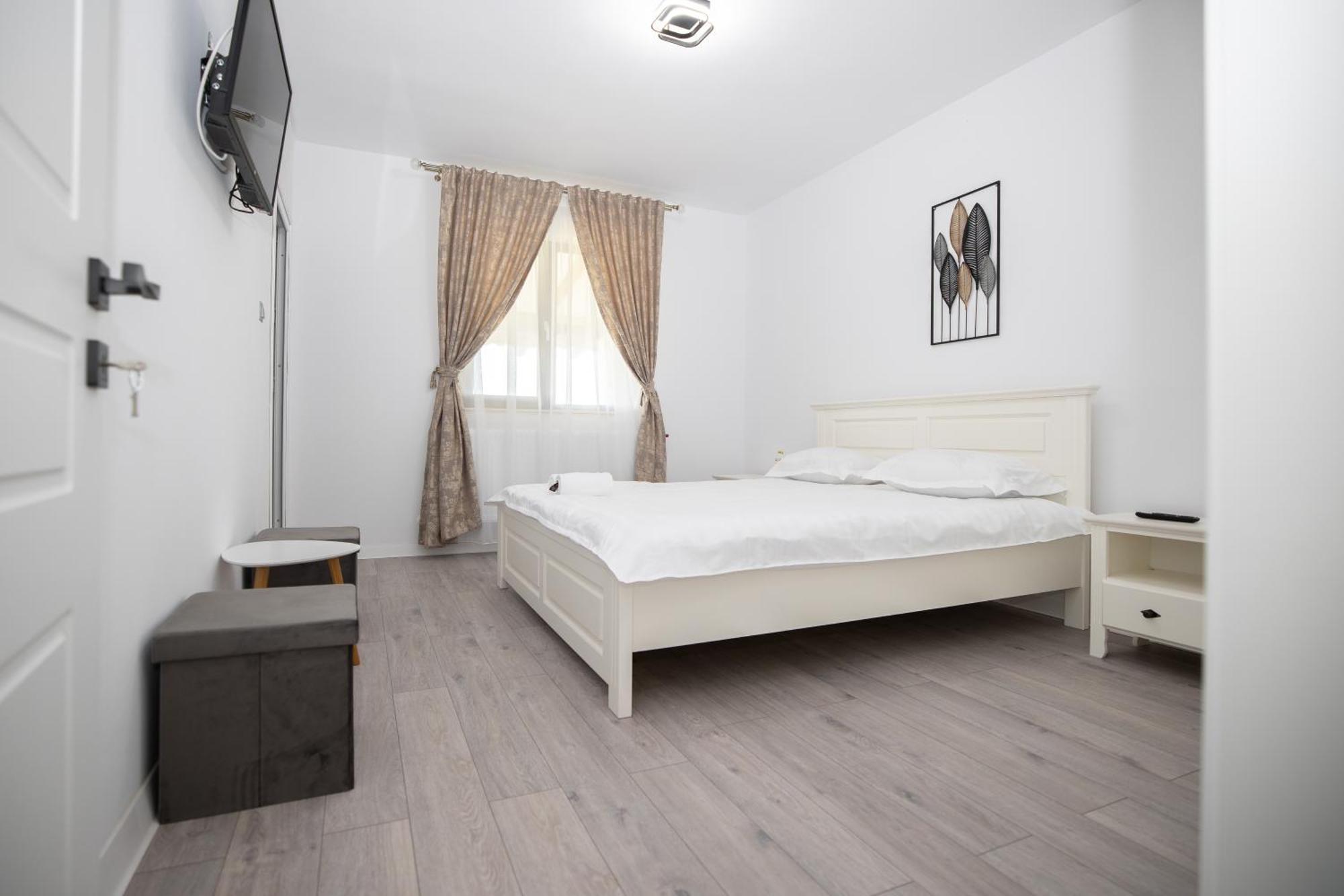 Rem Garden Otel Novaci-Străini Dış mekan fotoğraf