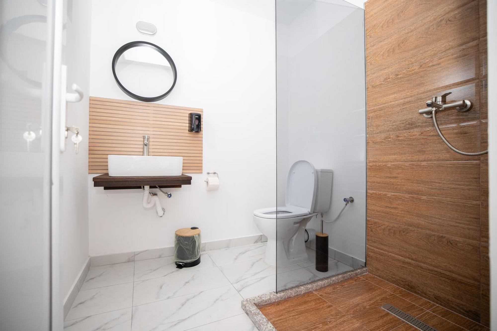Rem Garden Otel Novaci-Străini Dış mekan fotoğraf