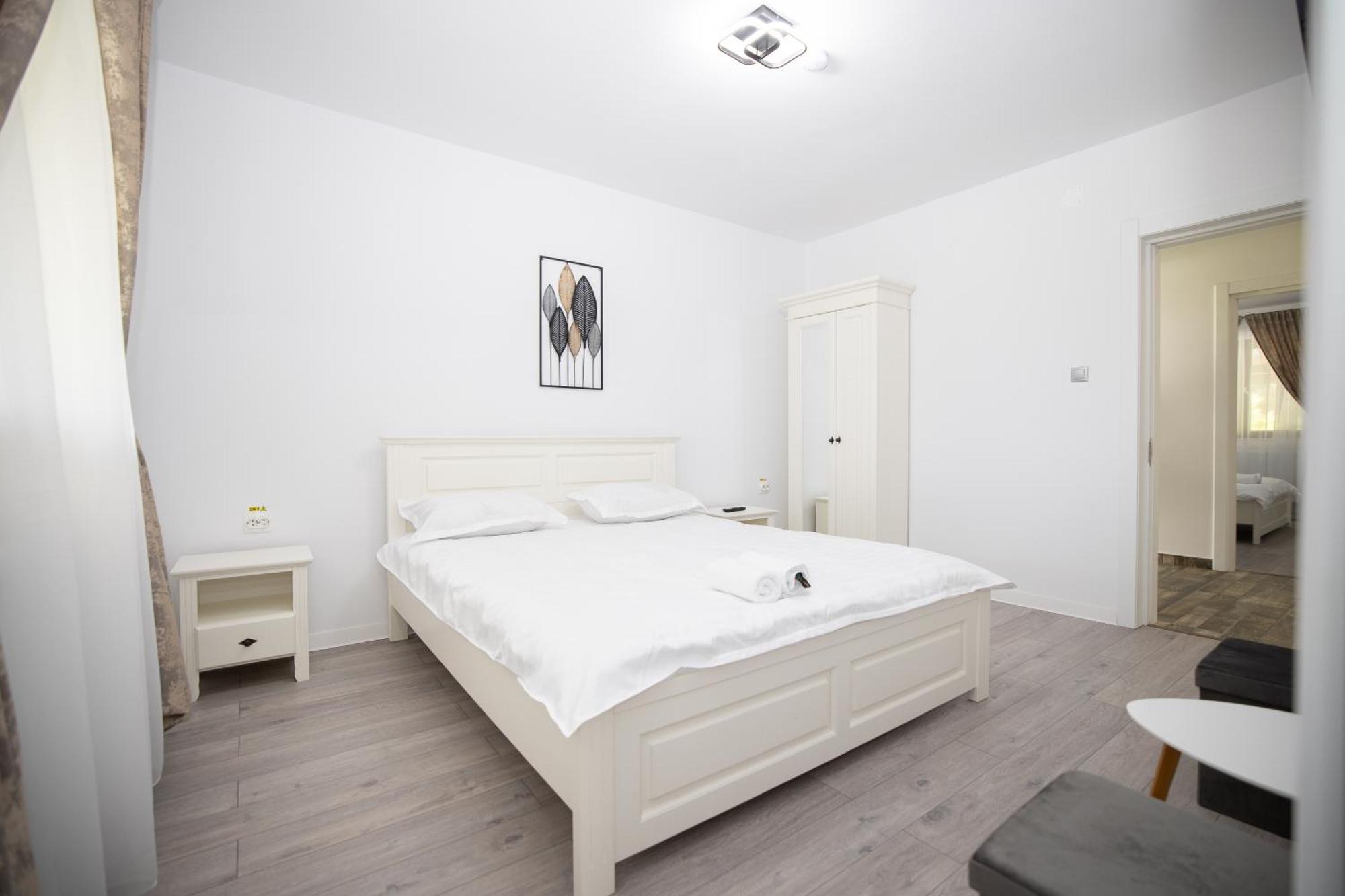 Rem Garden Otel Novaci-Străini Dış mekan fotoğraf